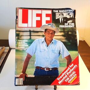 1981 Life Magazine  Ronald Reagan Shooting
